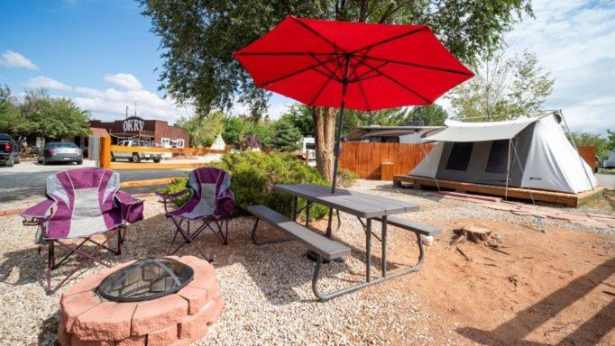 Funstays Glamping Setup Tent In Rv Park #1 Ok-T1 Moab Exteriér fotografie